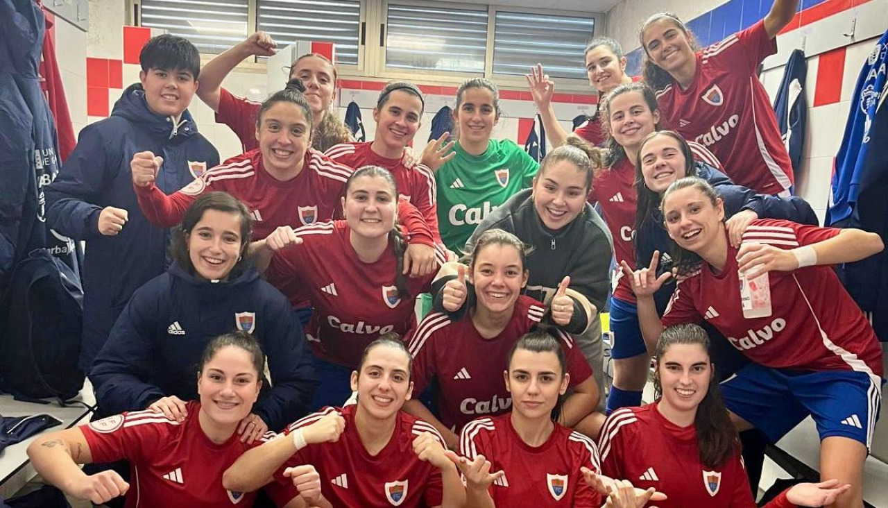 Las jugadoras del Bergantiños celebrando el triunfo ante el O Val