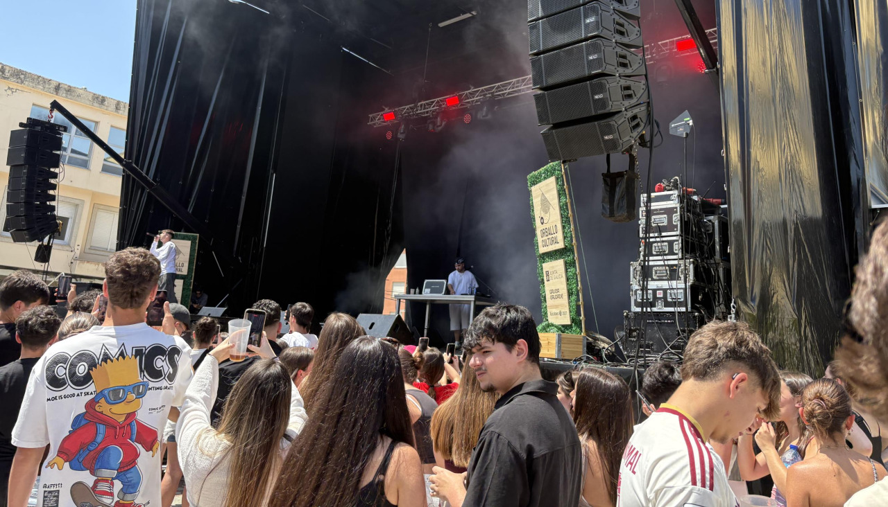 El artista 9Louro este domingo en Vimianzo