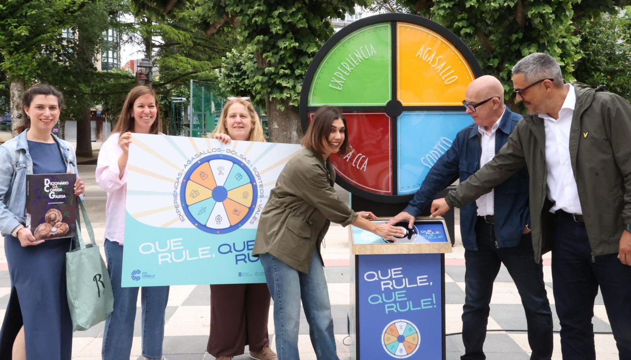 Presentación de la nueva imagen de la ruleta del CCA Carballo