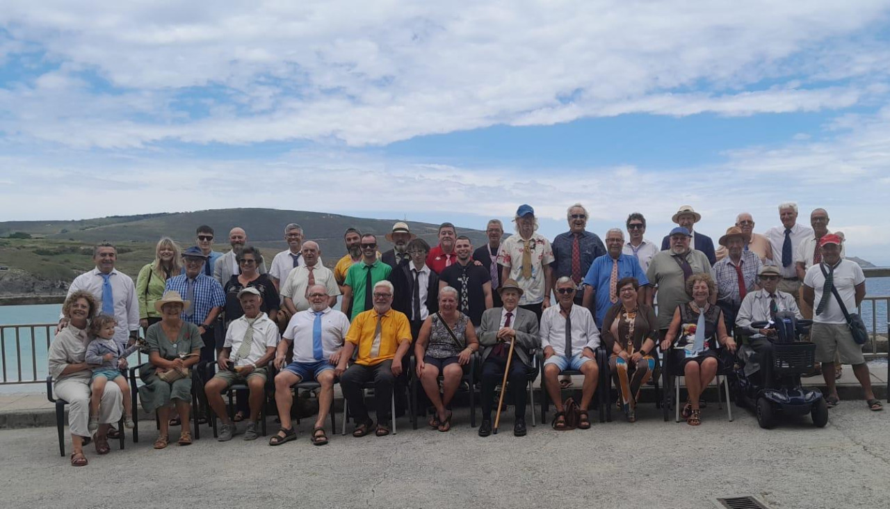 Los vecinos de Malpica celebraron este jueves la Festa da Elegancia