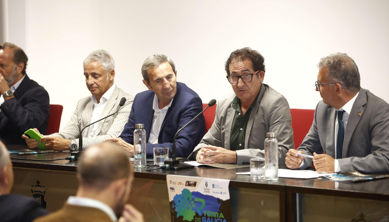 El acto de presentacón del Rally Terra de Galicia se llevó a cabo en el Pazo Provincial