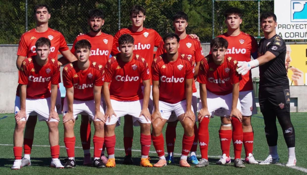 Once del Sofán B en su partido ante el Corme