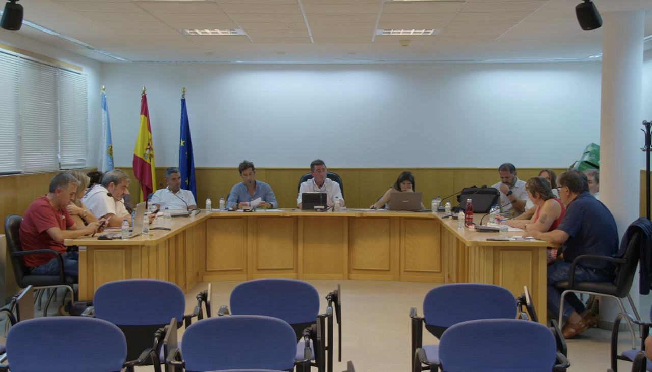FOTO PONTECESO - O pleno de Ponteceso aproba un investimento de 500.000 euros para mellorar varias infraestruturas do municipio