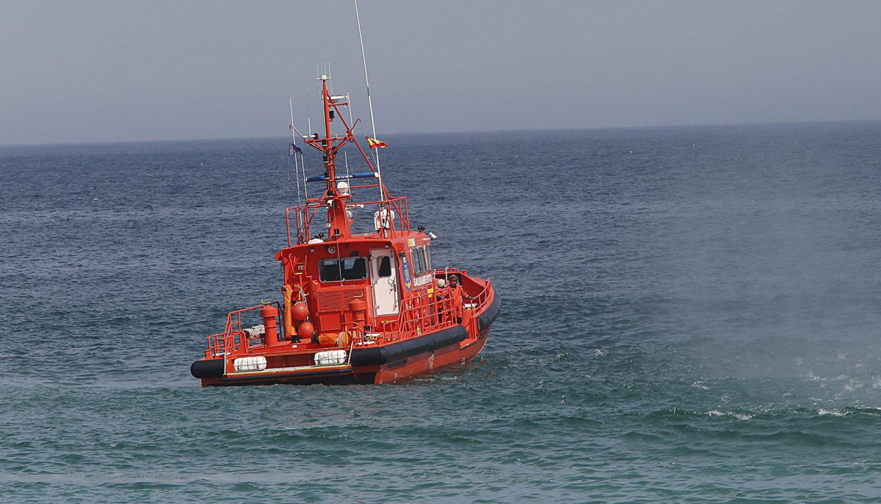 24 agosto 2019Malpica.- Malpica comenzó ayer las Festas do Mar con la playa como escenario de dos de los actos principales, el simulacro de Salvamento Marítimo y el concurso de castillos de arena y barcalas