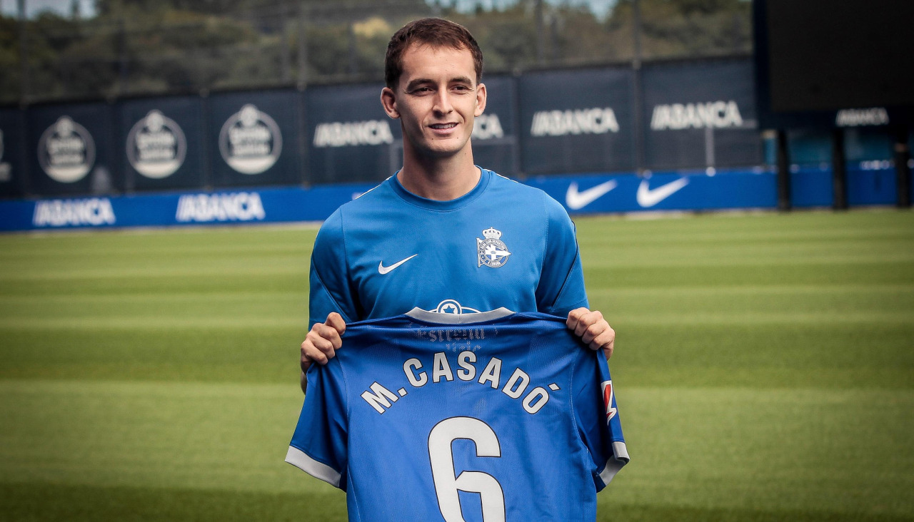 10 septiembre 2026Presentación de Marc Casadó como jugador del Deportivo en Abegondo
