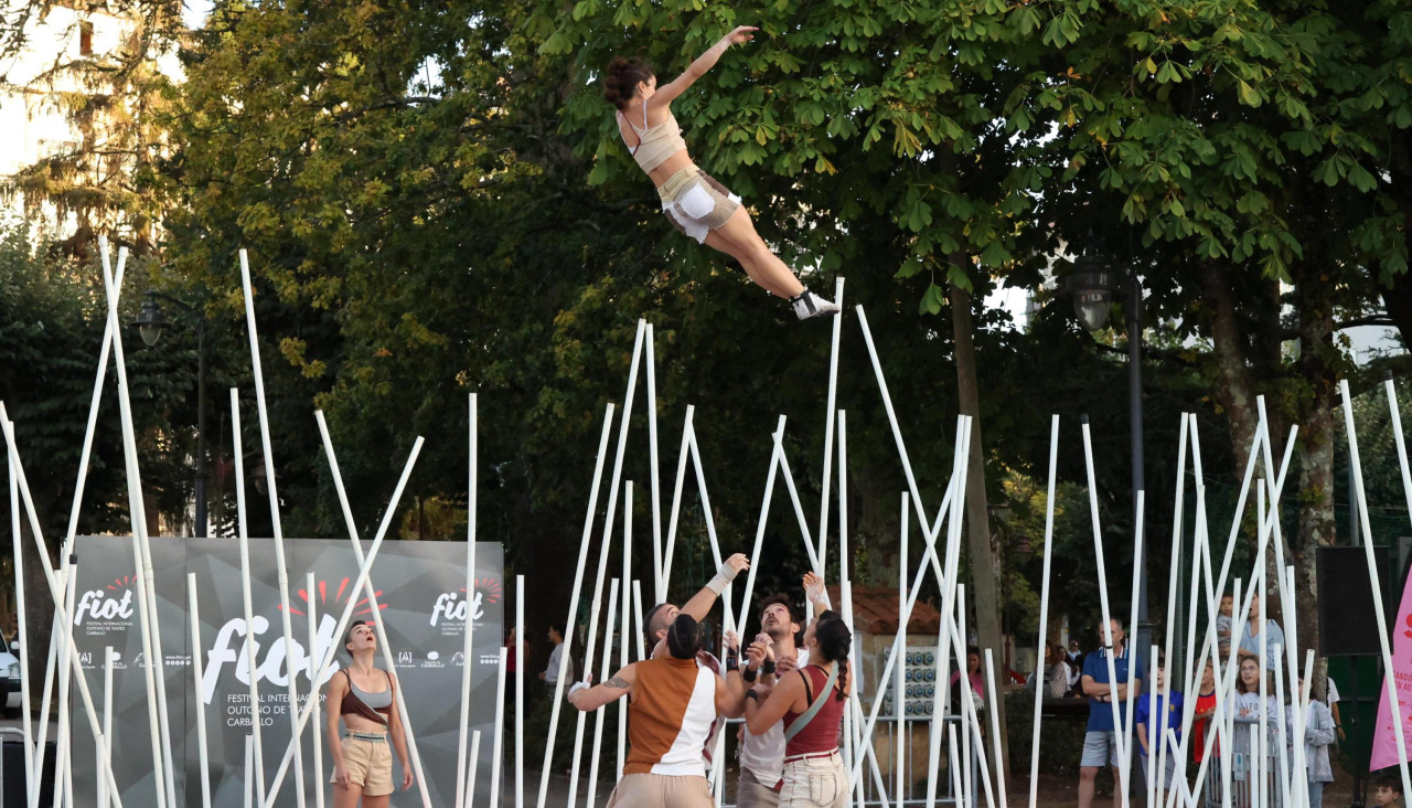 Acrobacias en la Praza do Concello
