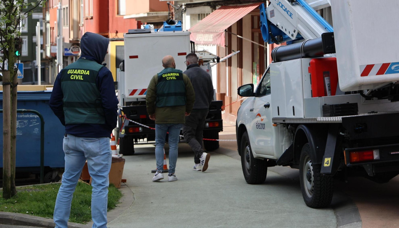 Un operativo en la calle Vázquez de Parga de Carballo en marzo