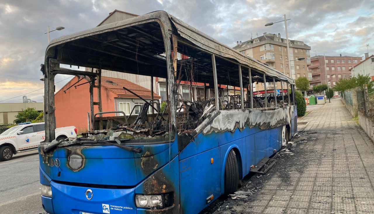 Autobuses incendiados en Cerceda @ Cedidas (4)