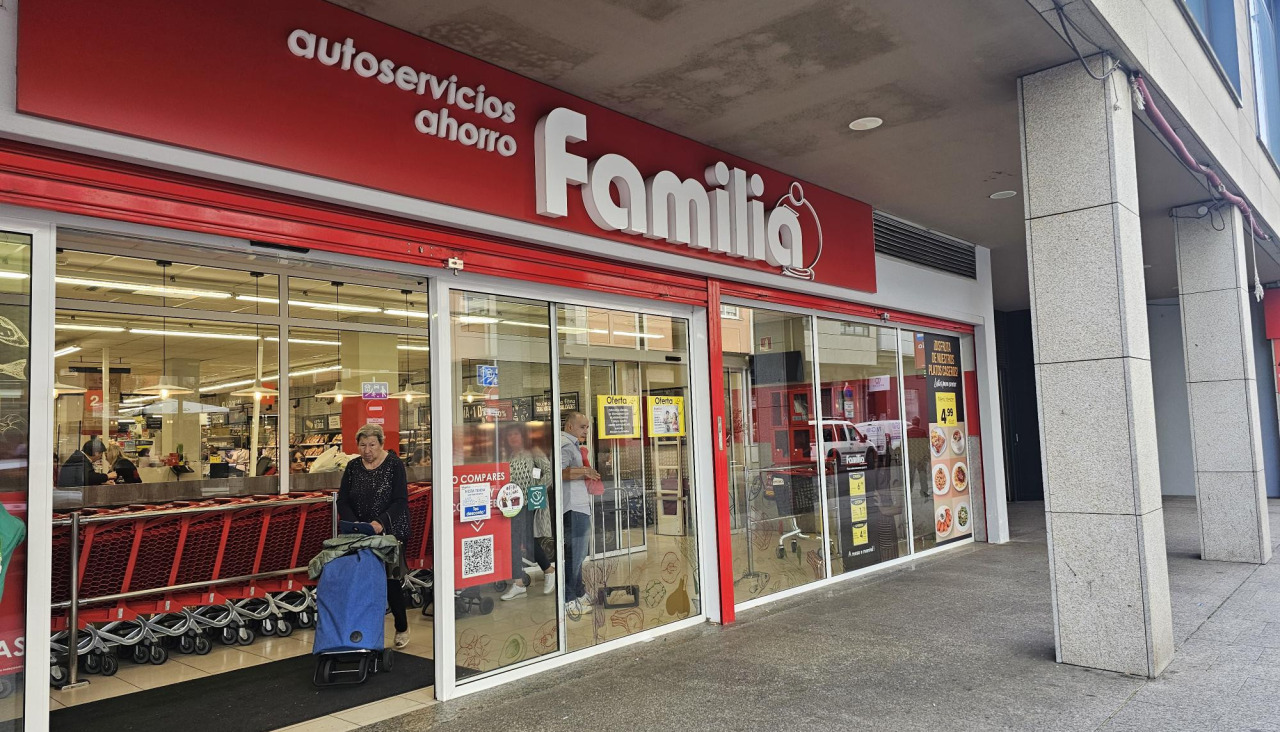 Los supermercados que cerraron el lunes abriendo de nuevo este martes
