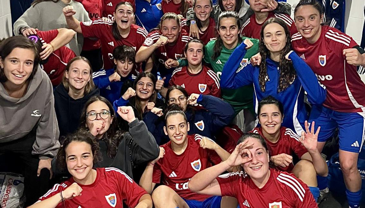 Las carballesas celebrando el triunfo en los vestuarios de Visma
