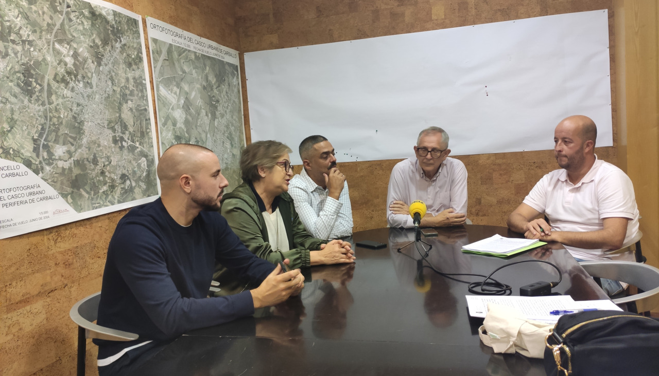 Presentación esta mañana en el concello carballés de la ayuda recibida de Europa