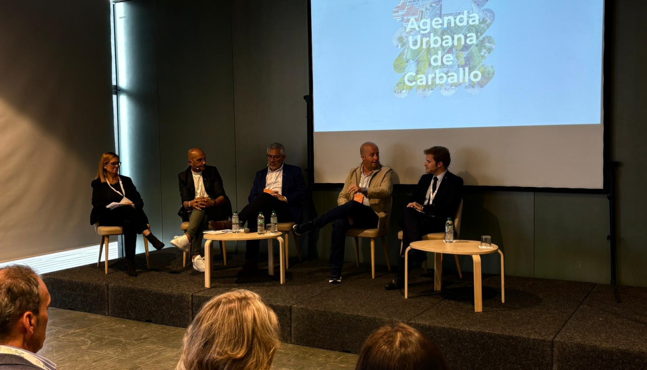 Mesa redonda Axenda Urbana de Carballo en el III Foro Urbano de España