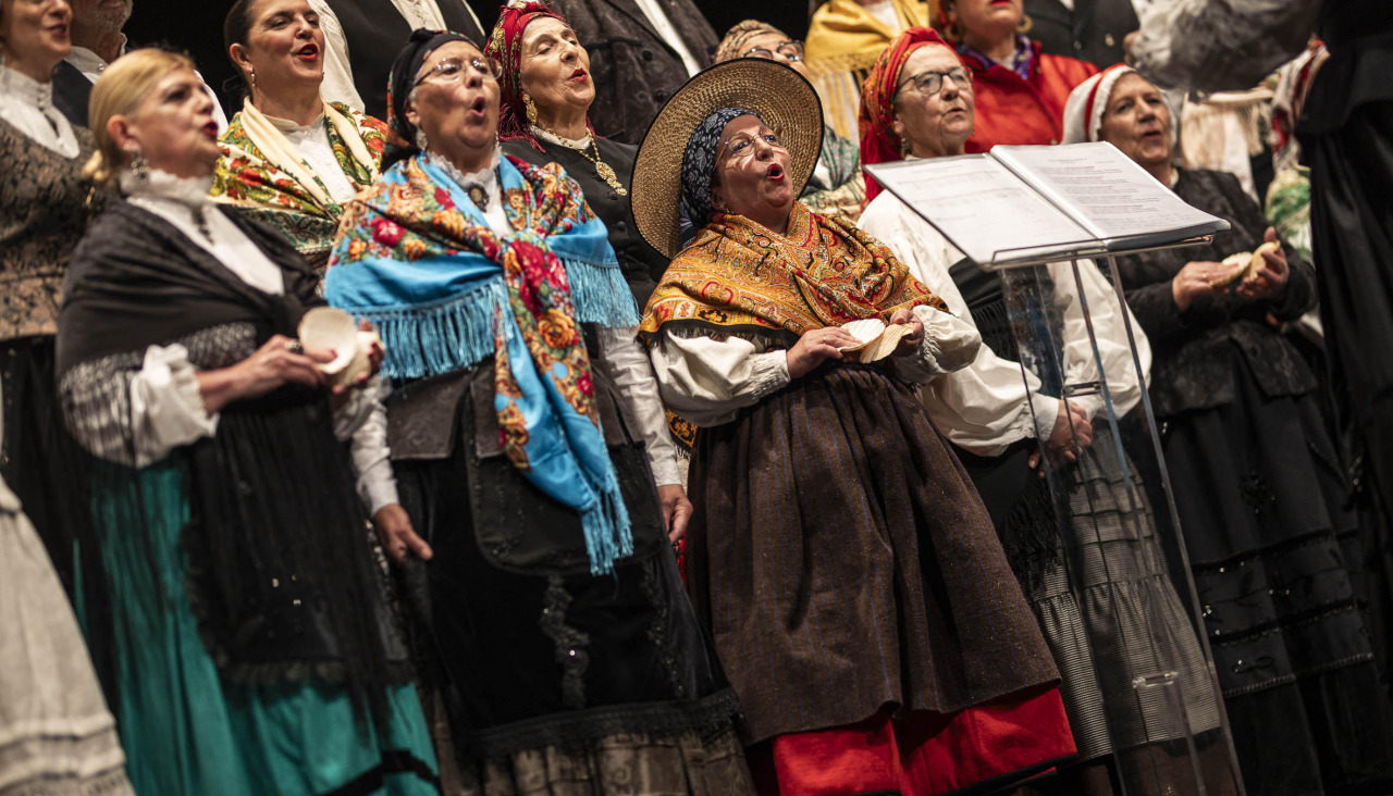 El coro Aire de Bergantiños en una de sus actuaciones