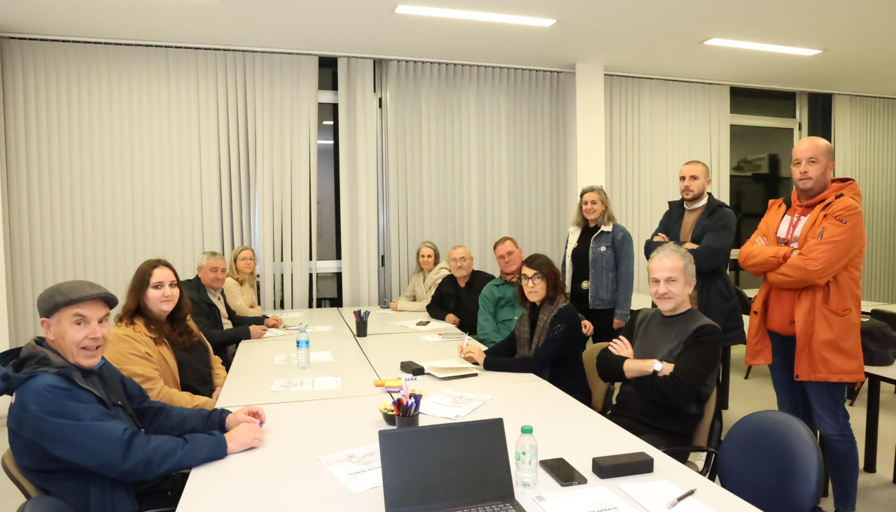 Encuentro en el Fórum con las entidades para definir los usos del auditorio