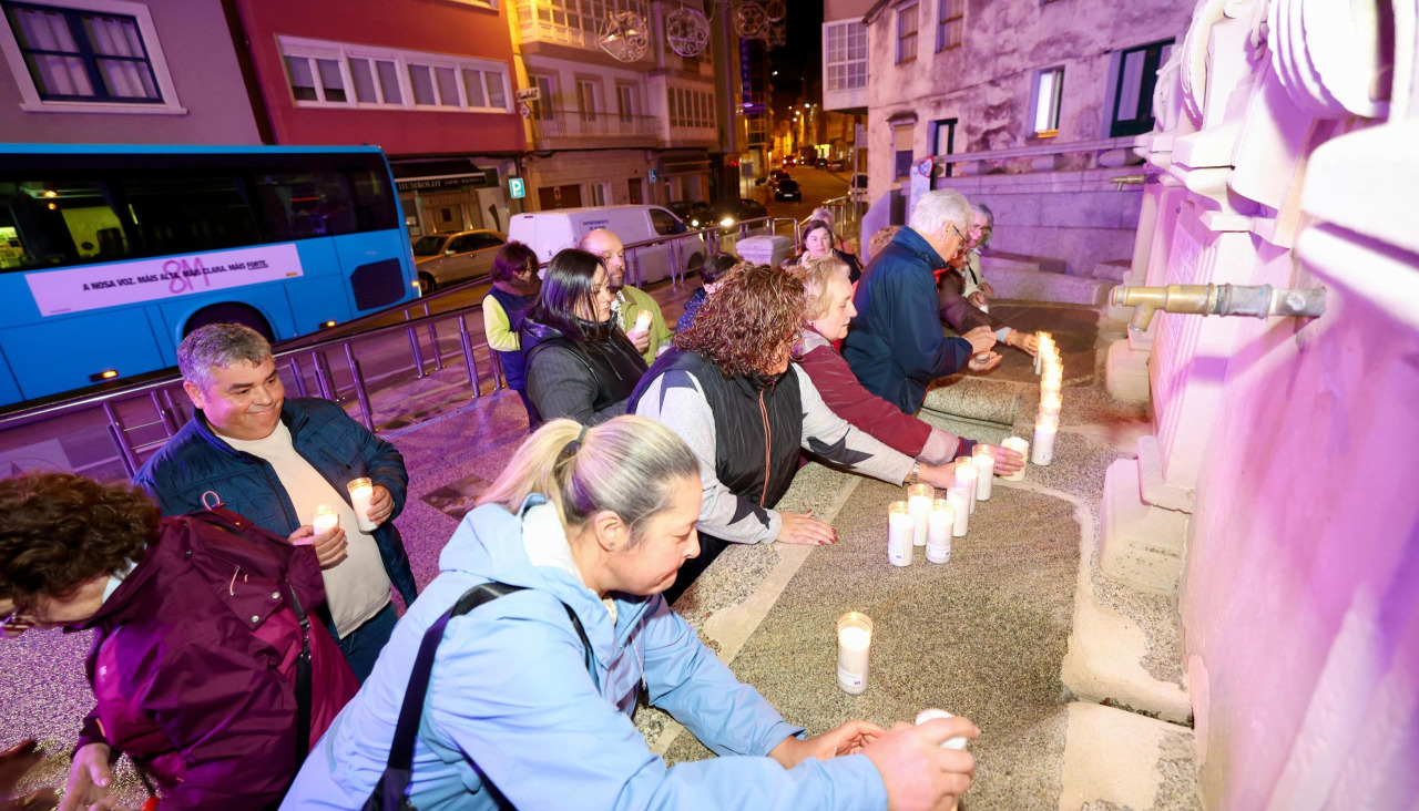 Vela en recuerdo a la víctimas la semana pasada en Malpica