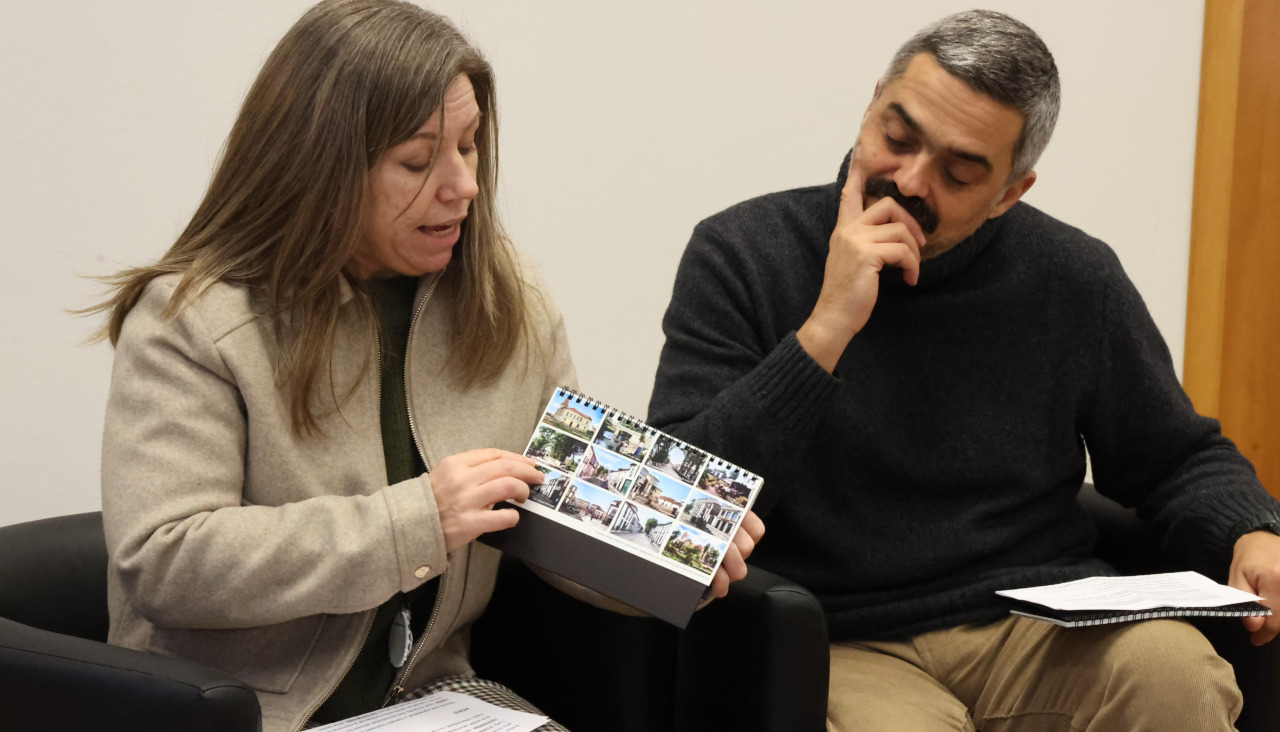 Ángeles Pacoret y Daniel Pérez en la presentación del calendario