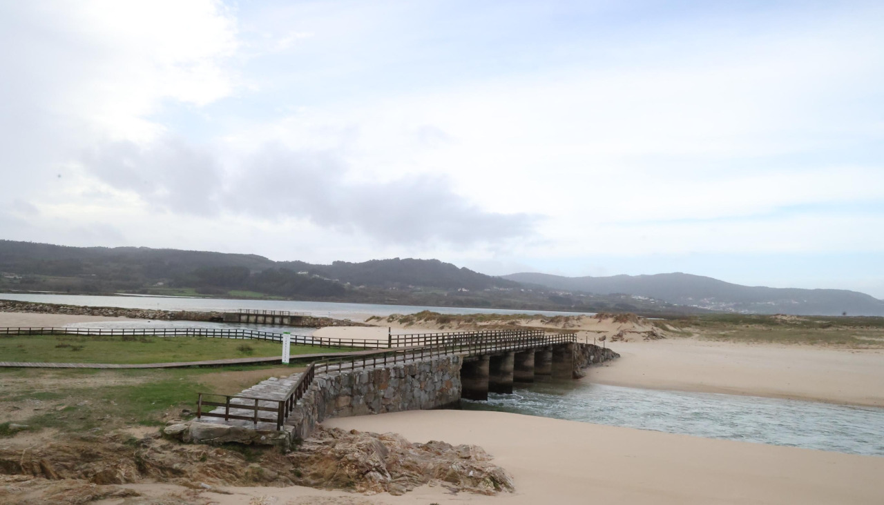El canal entre el mar y la laguna ya está abierto de nuevo