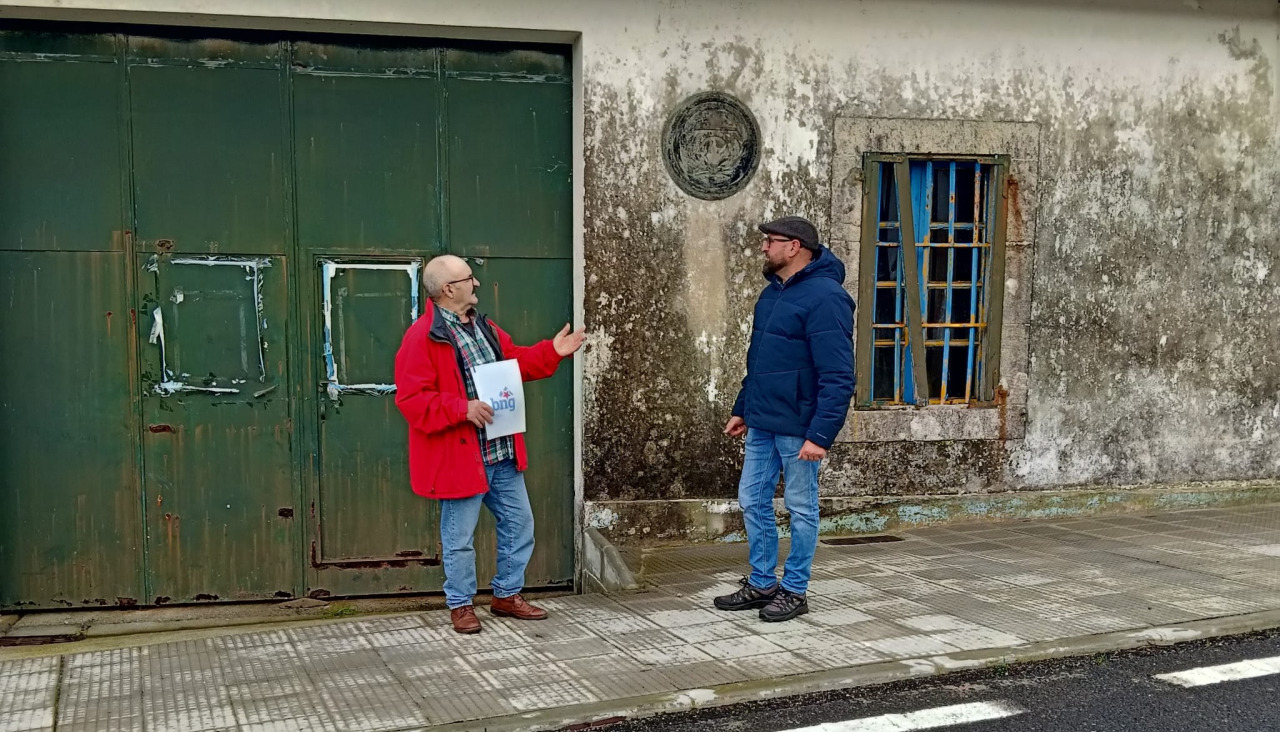 Los nacionalistas en la Casa do legoeiro de Dumbría