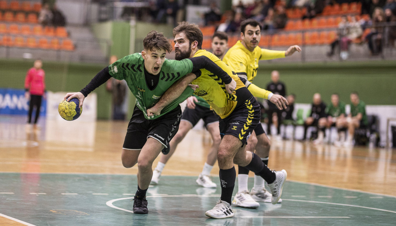 Una acción del Calvo Xiria-Balonmano Ribeiro de la pasada temporada