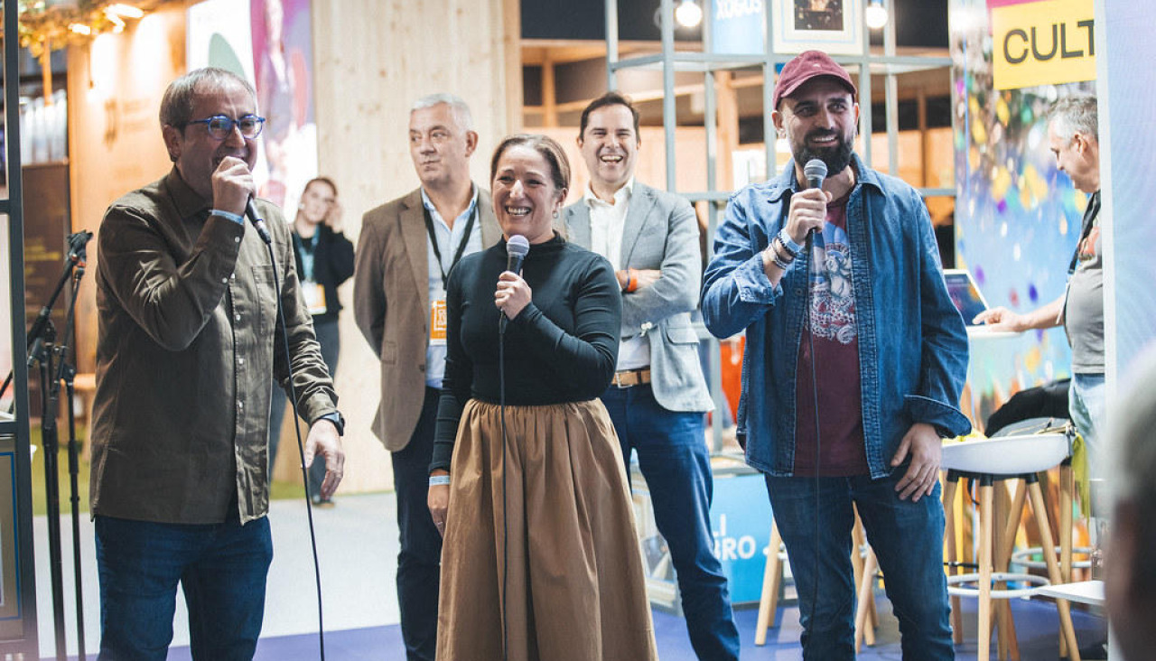 Los protagonistas de "Territorio Regueifa" en su presentación