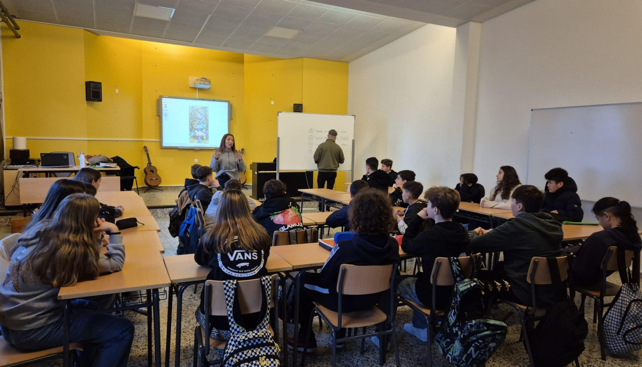 Obradoiro de regueifa en un centro escolar de Carballo