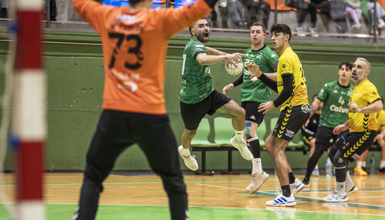 Los carballeses vienen de imponerse al Balonmano Ribeiro