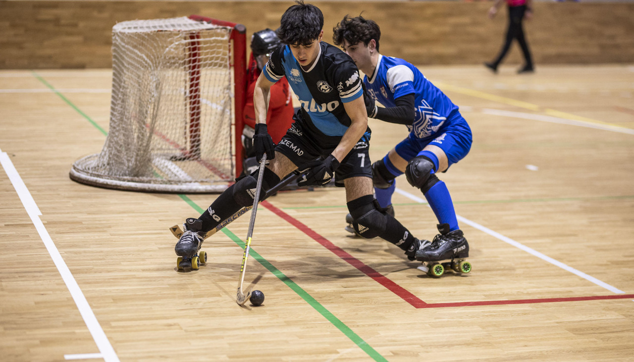 Álex Pérez, pichichi de la categoría, volvió a marcar dos nuevos goles