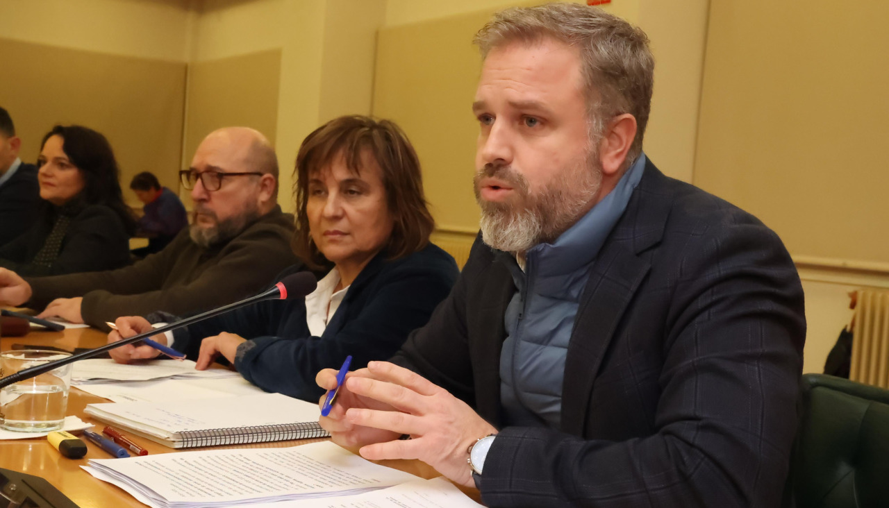 El portavoz del PP, Rubén Lorenzo, en un momento del pleno