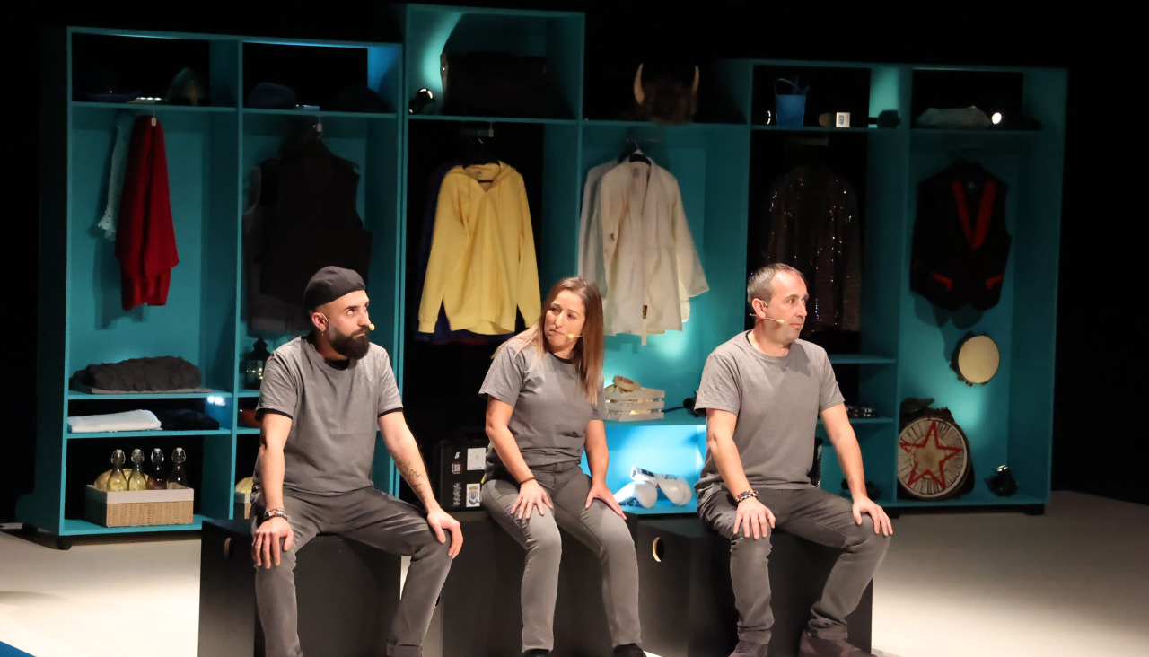 Estreno en Carballo de 'Territorio Regueifa'