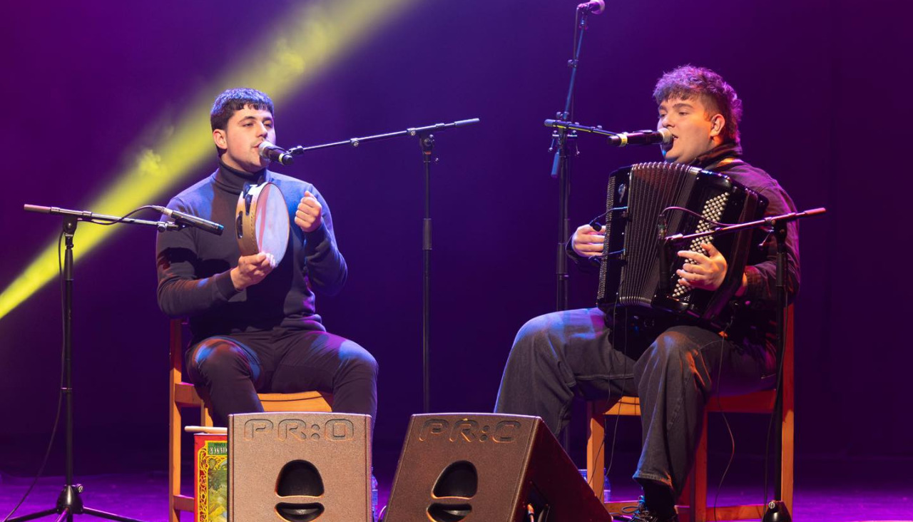 Unto Vello en concierto en Cee