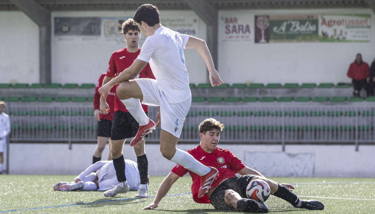 El Club do Mar en el anterior partido en casa ante el Bastavales