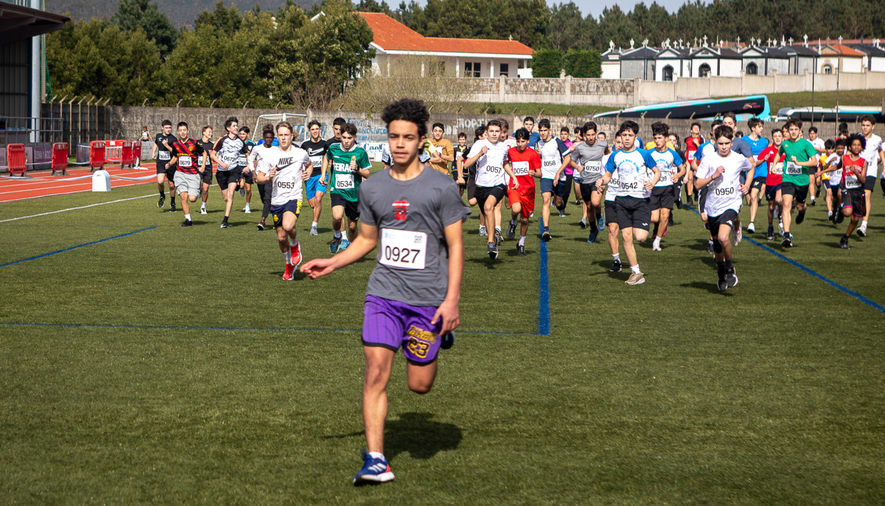 En las pruebas disputadas este miércoles en el Estadio de San Paio de Refoxos participaron un millar de escolares