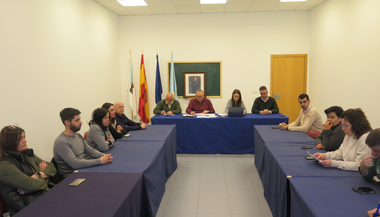 Al inicio de la sesión se leyó un manifiesto de apoyo al 8-M consensudo por todos los grupos