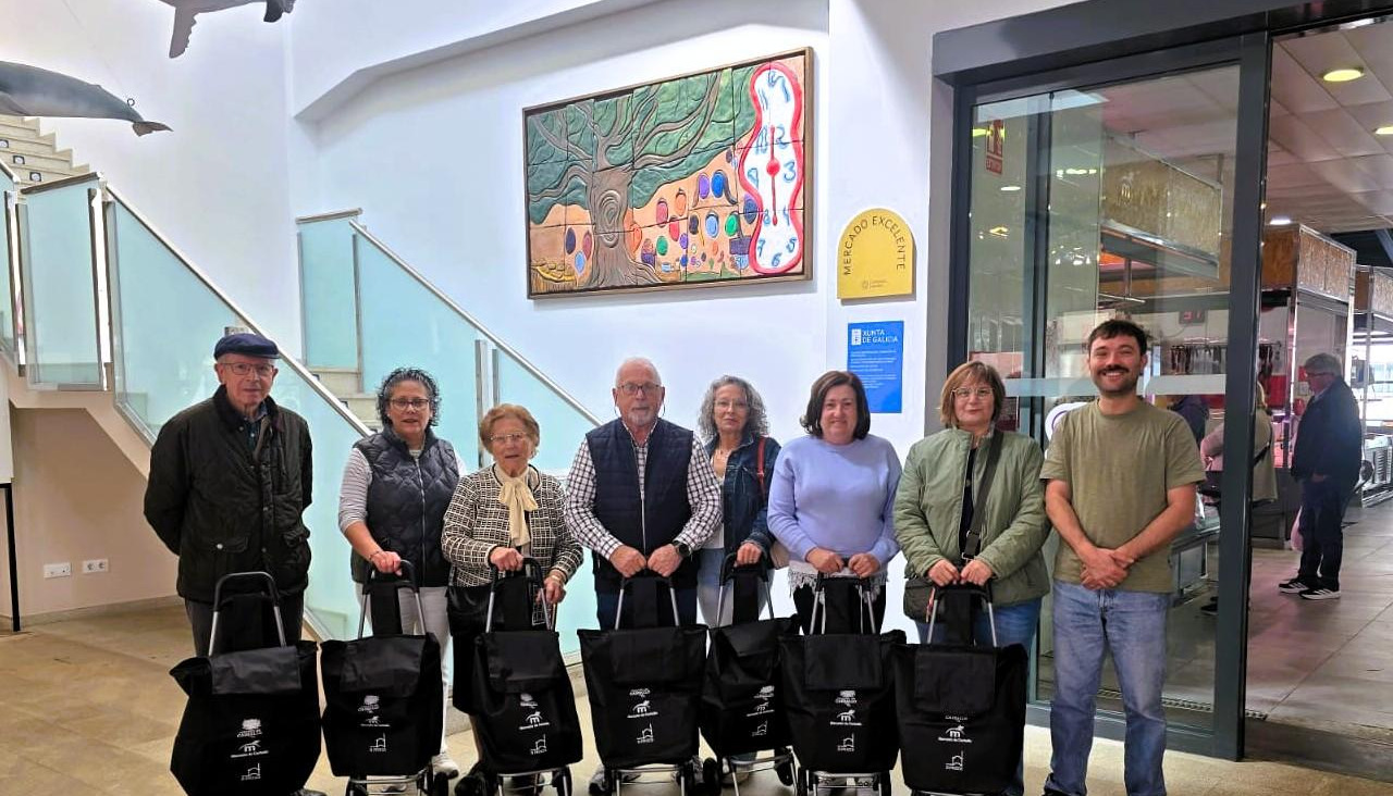 La entrega se hizo este domingo en las instalaciones del propio mercado municipal