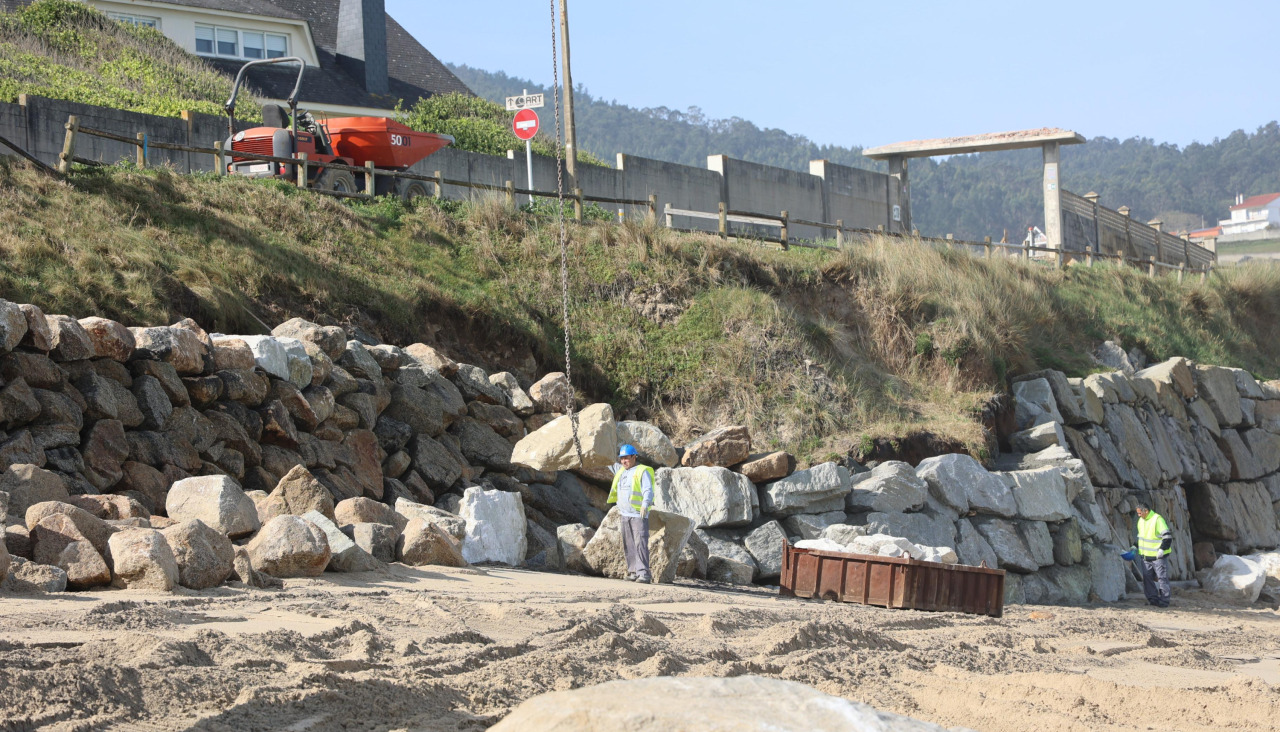 Las obras que se están ejecutando en el litoral carballés