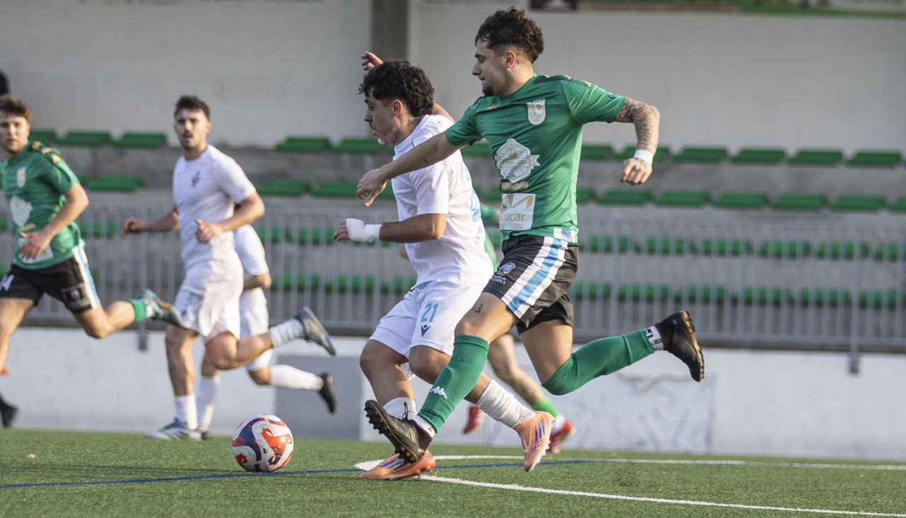 Una jugada del Club do Mar-Fisterra de la pasada jornada