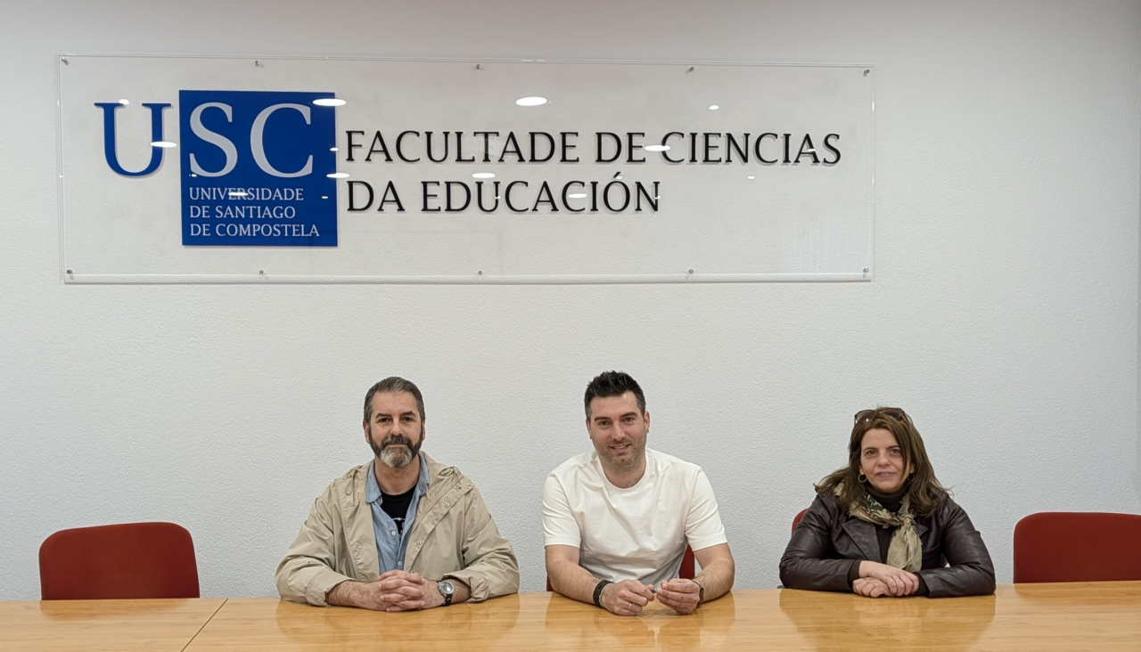 Participantes en la firma del convenio con la USC
