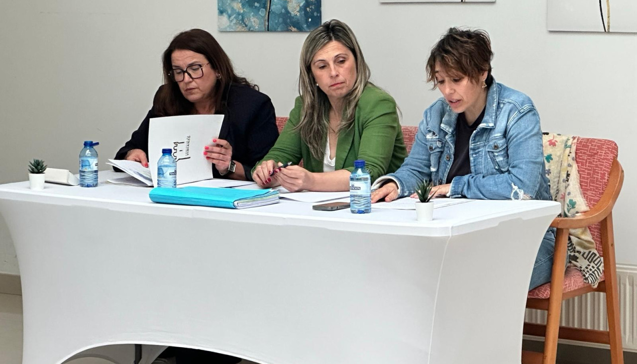 María José Pose, Mónica Rodríguez y Sandra Abeijón durante la rueda de prensa  | cedida