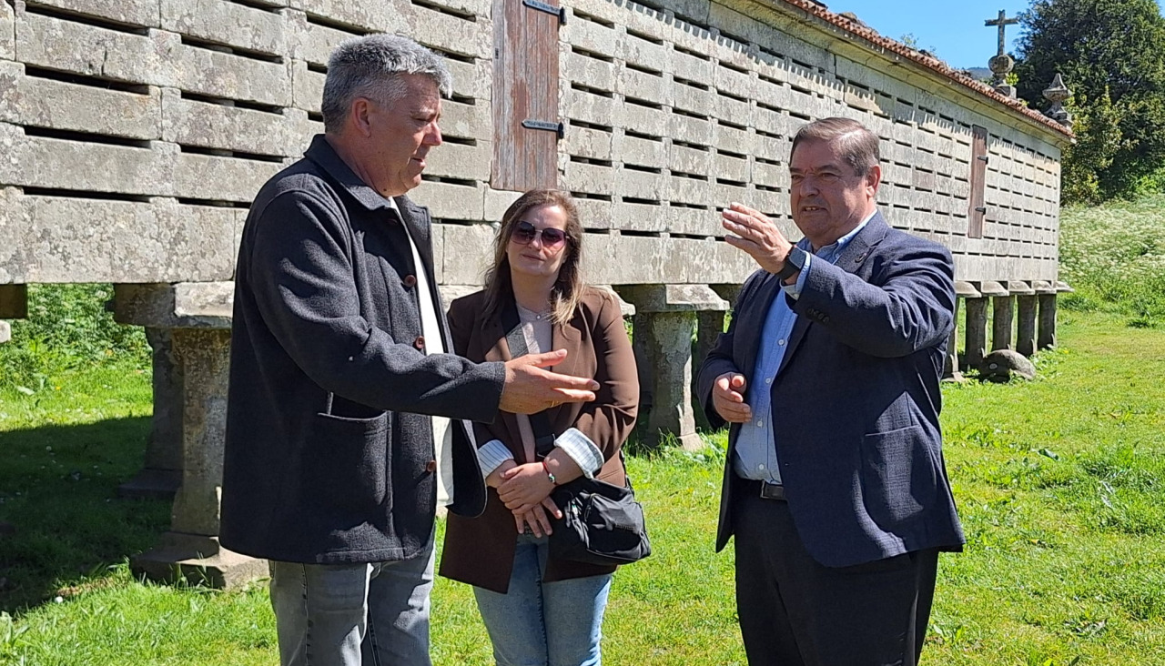 Julio Abalde visitó Carnota este lunes