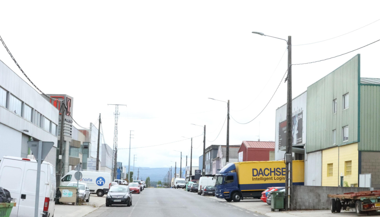Una calle del polígono de  Carballo