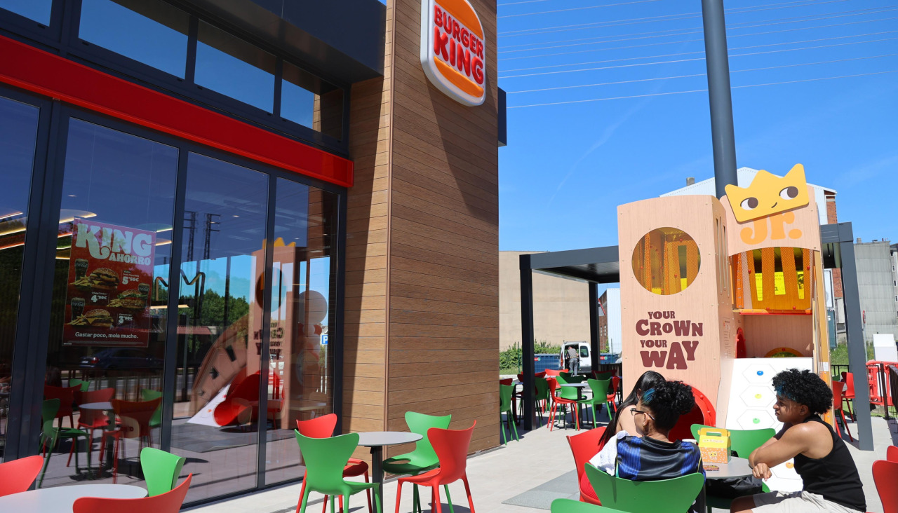 Burger King recibe ya a sus primeros clientes en Carballo