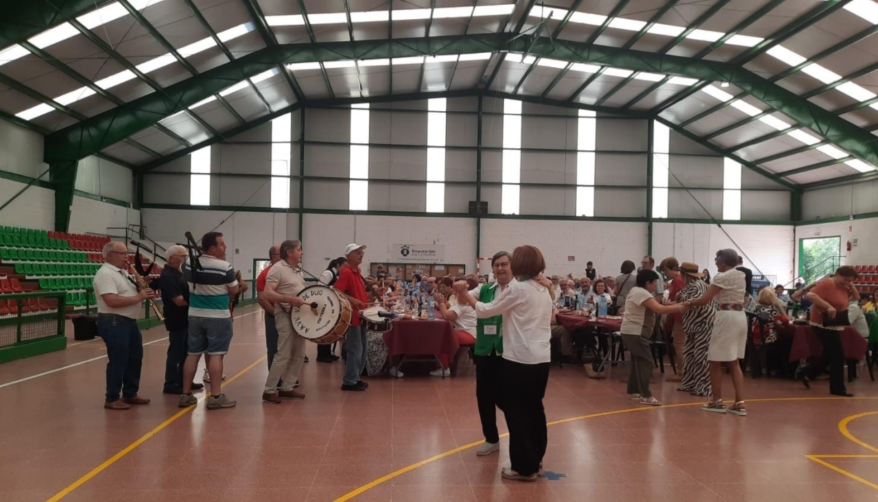 Comida contra el cáncer, este domingo en el pabellón de Cee