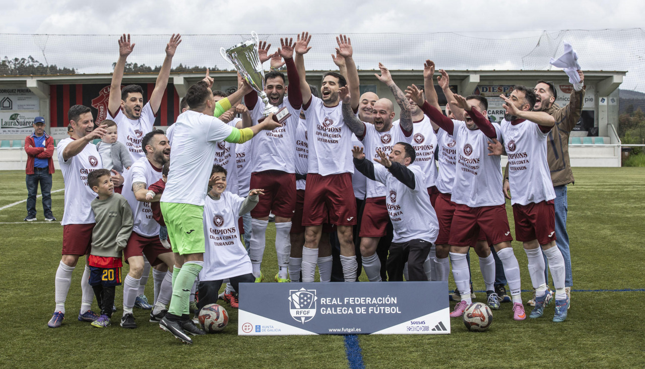 El campeón de la Copa da Costa de Veteranos quedo apeado de la competición