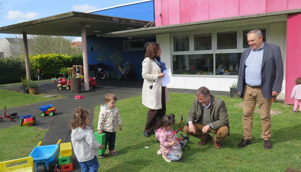Última visita institucional a la escuela infantil de A Laracha