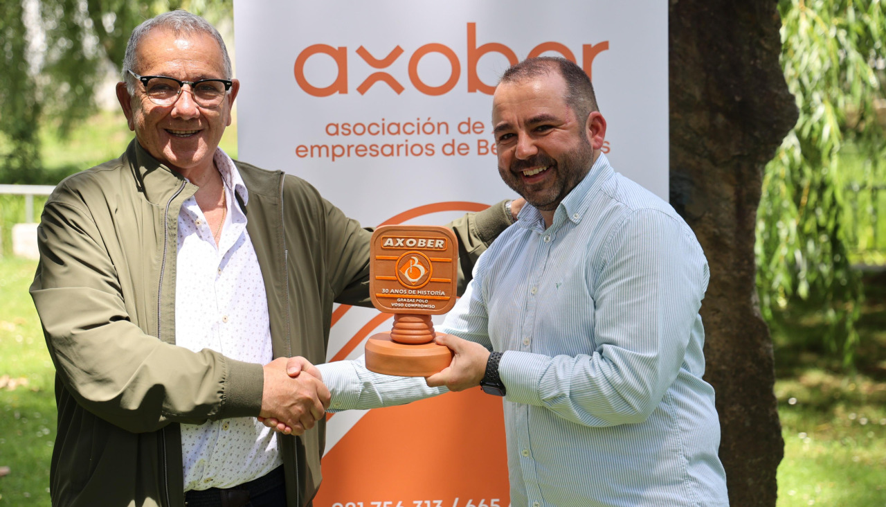 Primera reunión de los presidentes de Axober, en el parque de San Martiño (9)