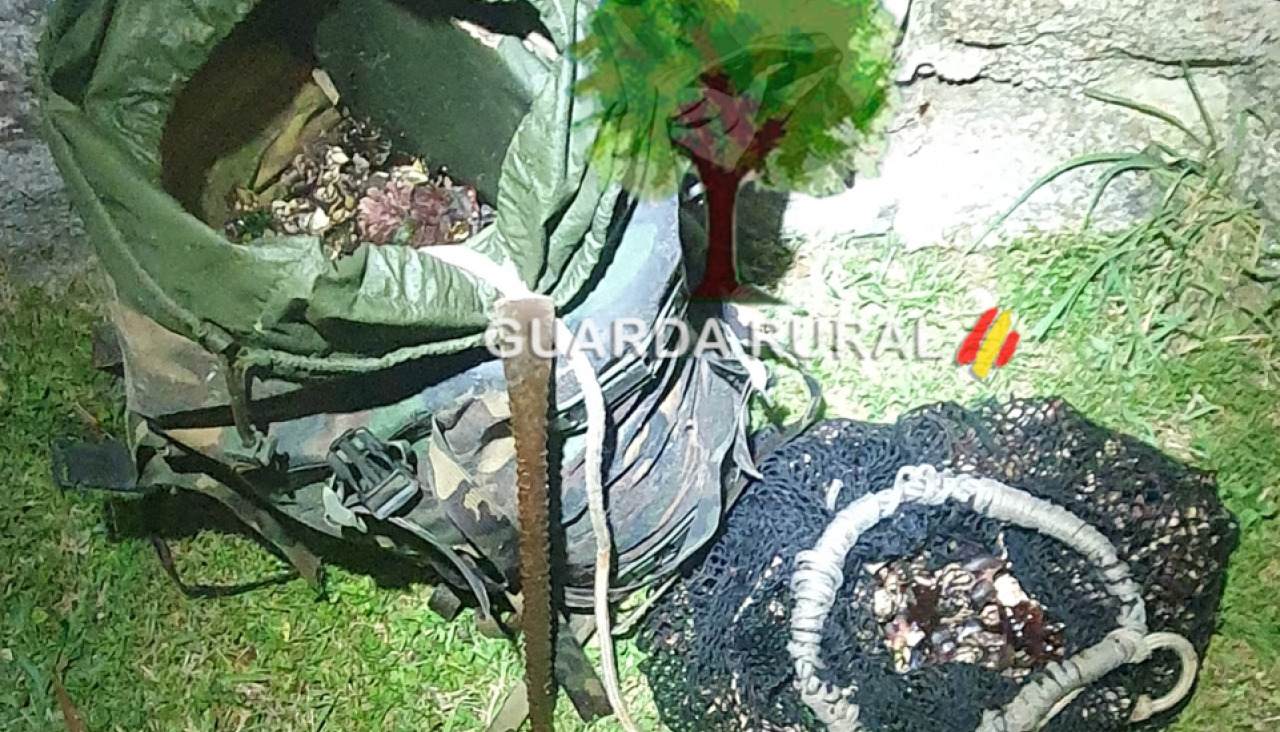 Producto incautado a los furtivos en Corme (1)