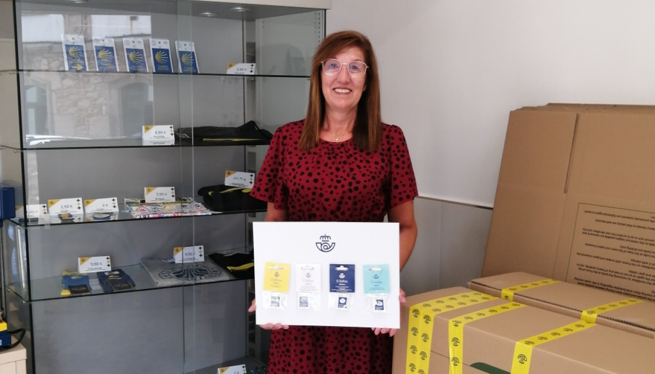 Montse González, directora de Correos en Fisterra