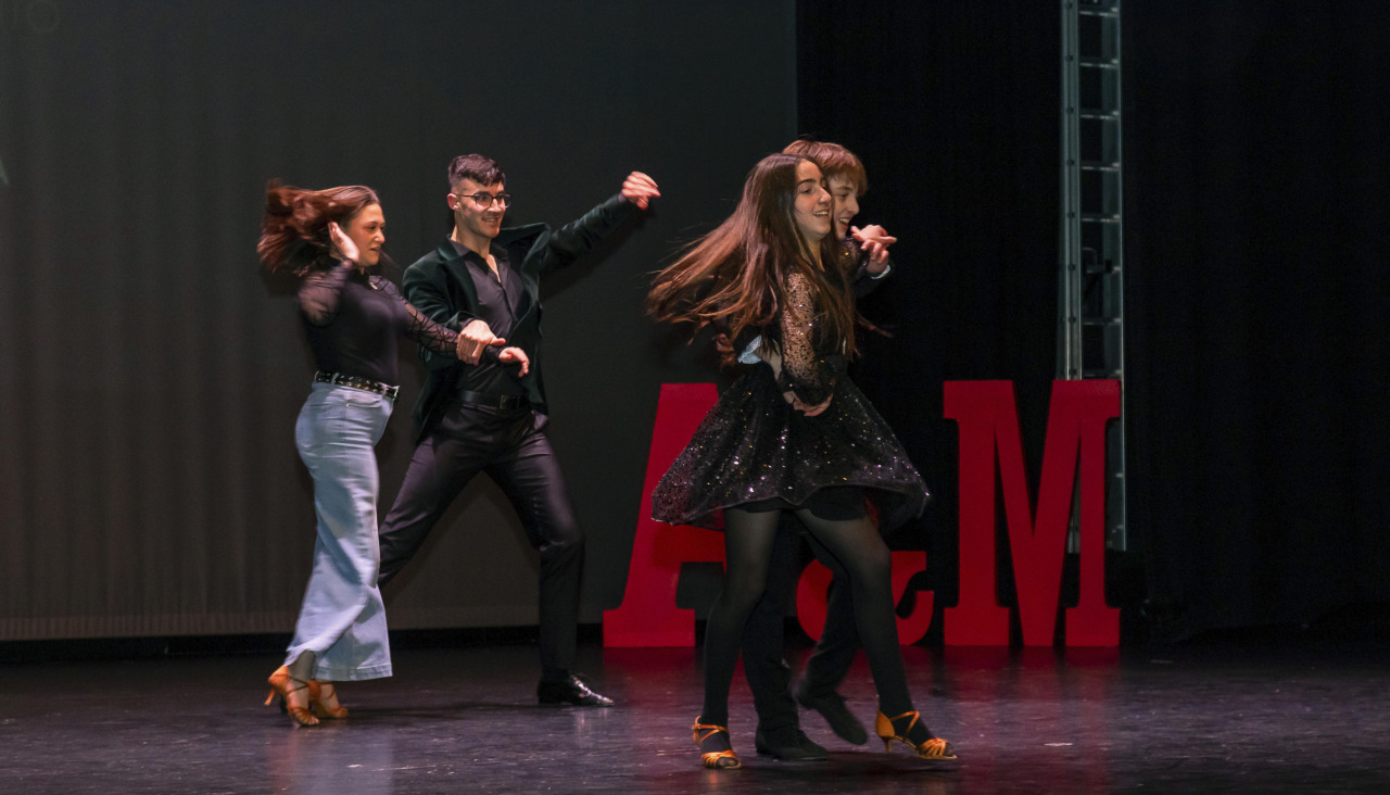 Exhibición de Arte e Movemento en Cee