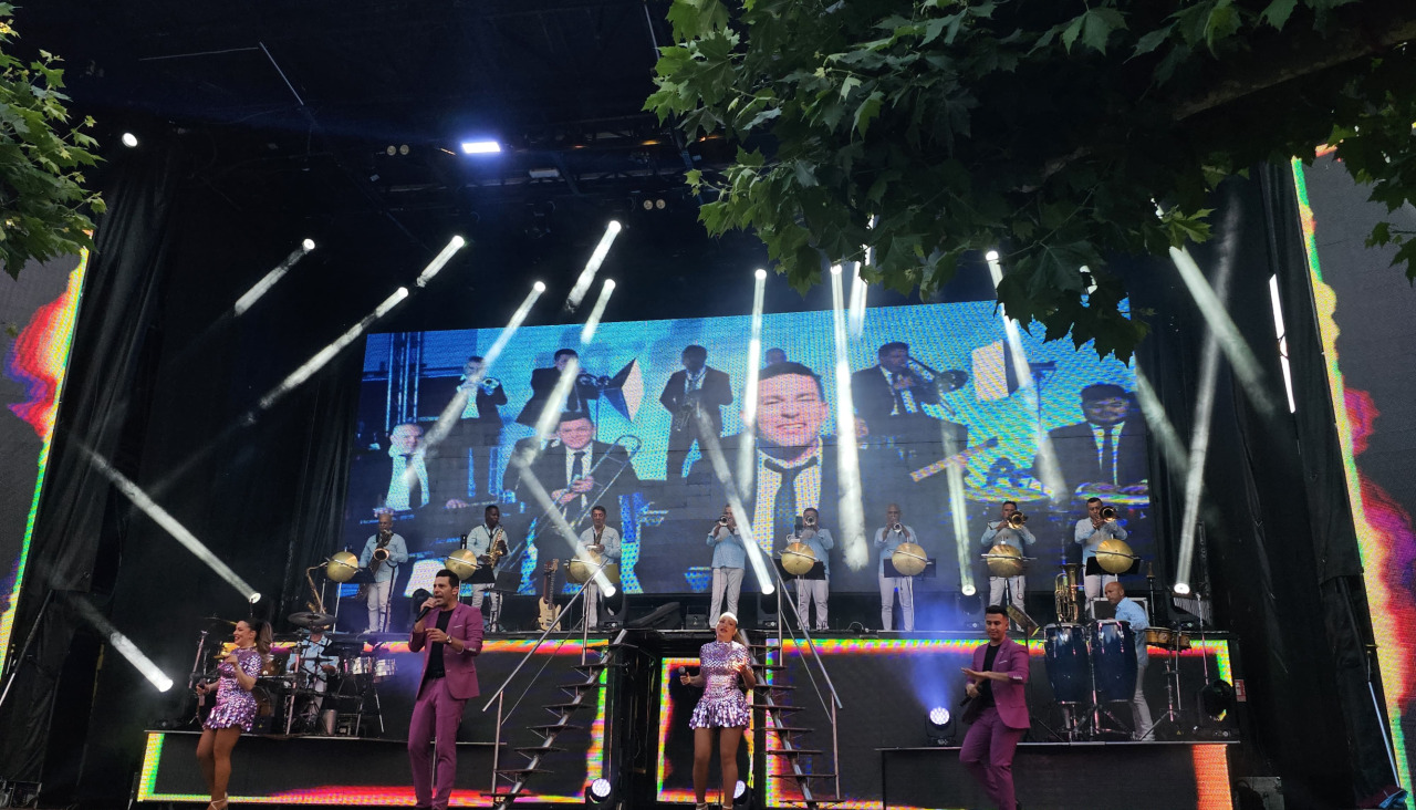 La orquesta Los Satélites actuó el jueves en Carballo