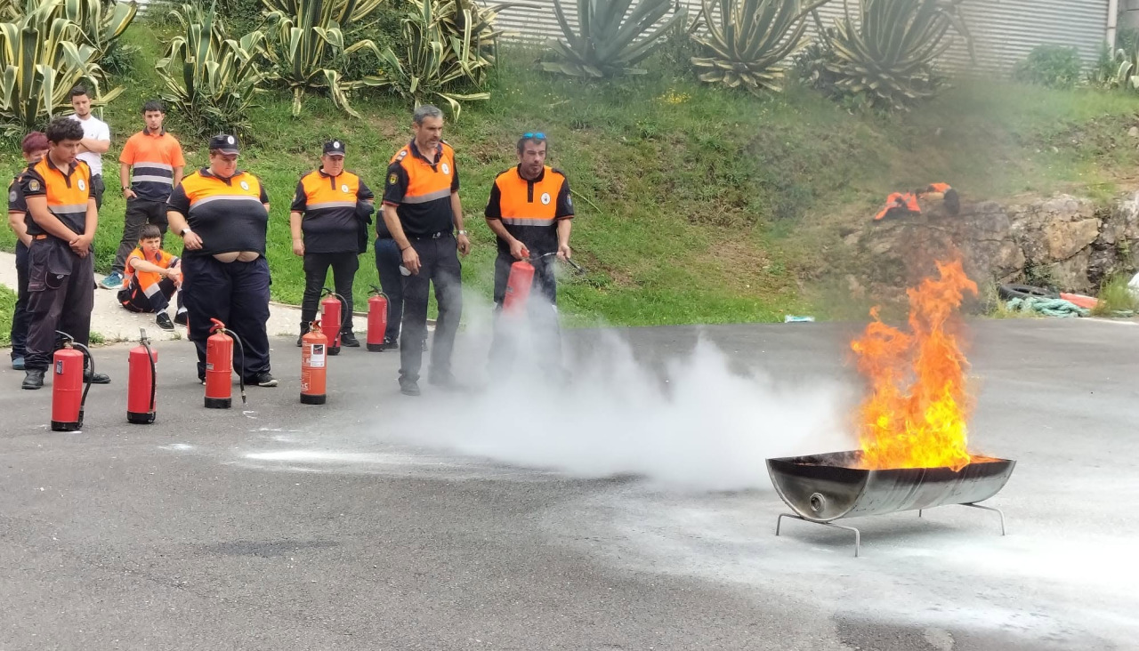 Curso básico de Protección Civil organizado en Dumbría